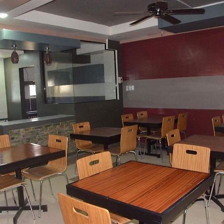 Jared Suites Upper Digos Esterno foto