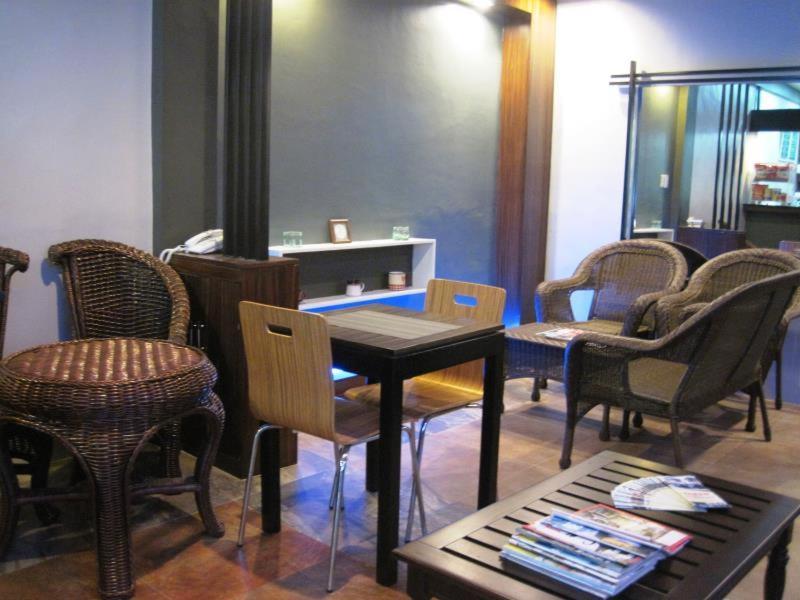 Jared Suites Upper Digos Esterno foto