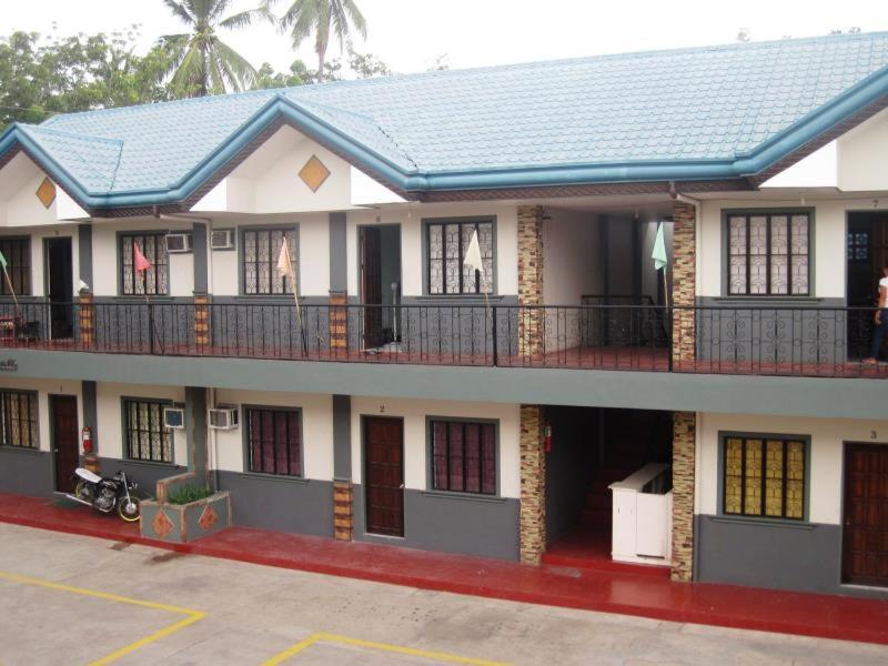 Jared Suites Upper Digos Esterno foto