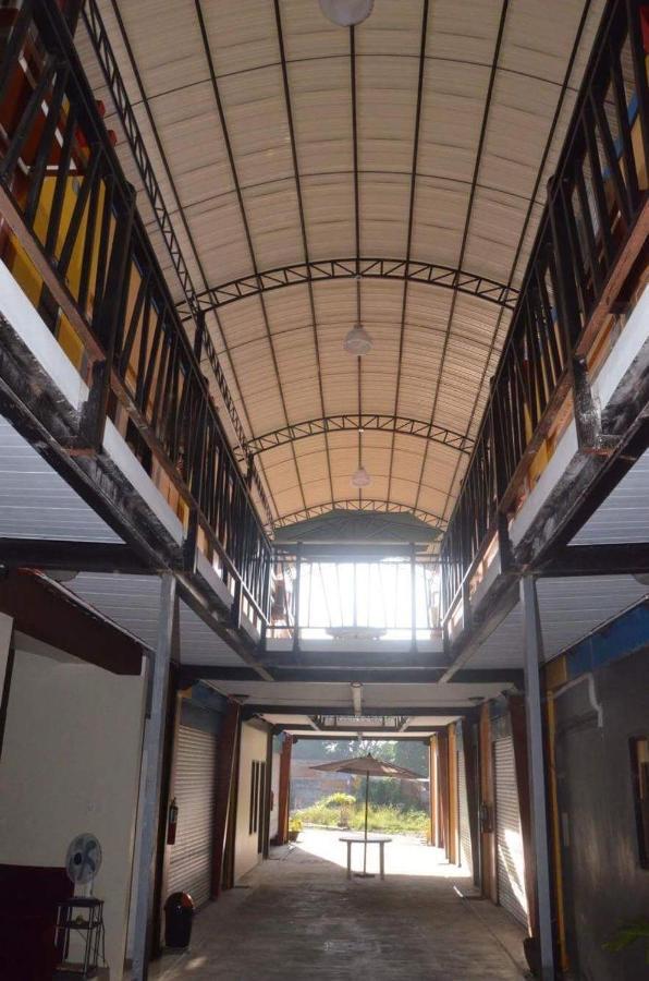 Jared Suites Upper Digos Esterno foto