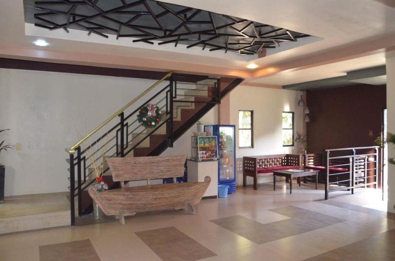 Jared Suites Upper Digos Esterno foto