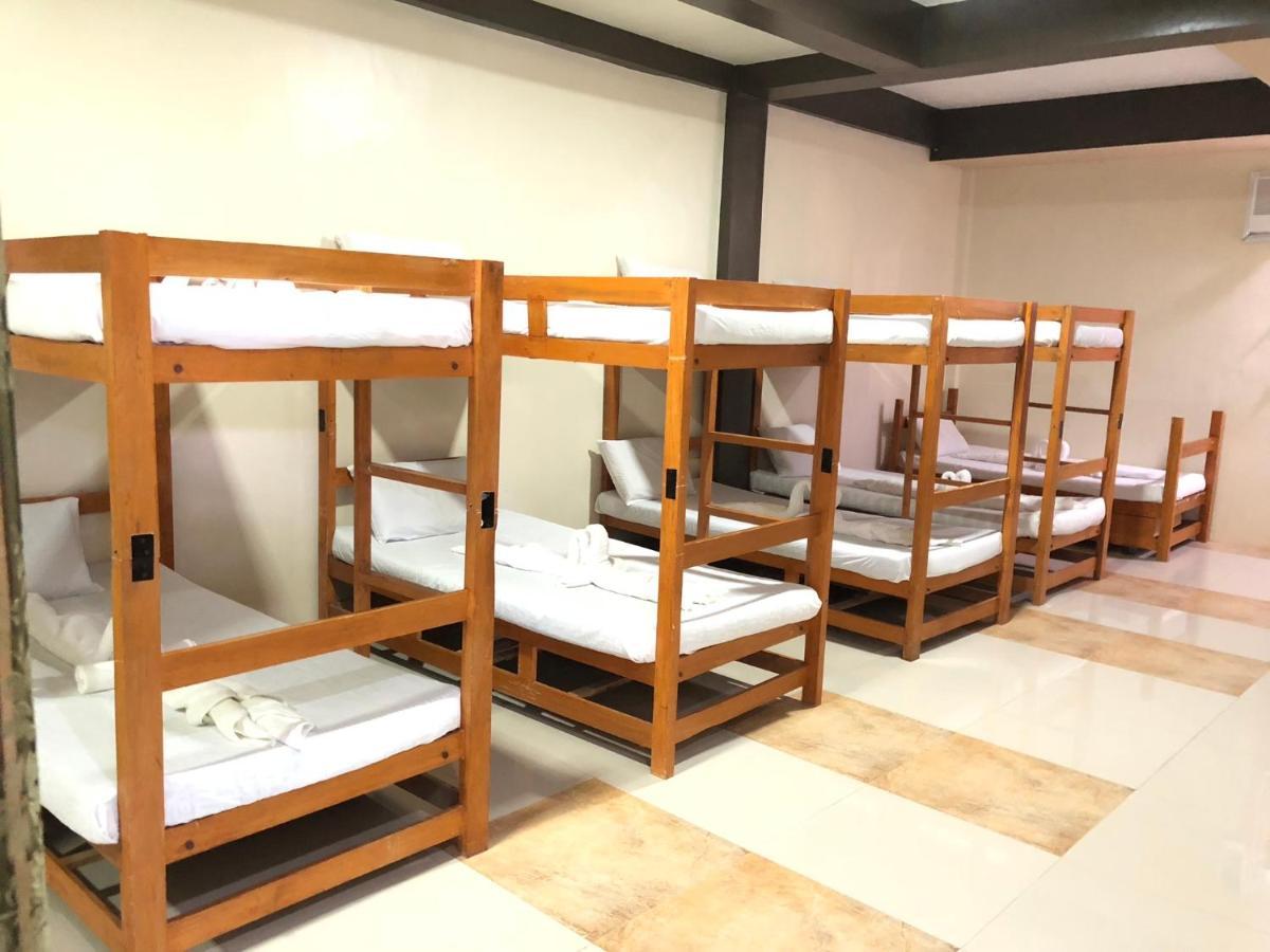 Jared Suites Upper Digos Esterno foto