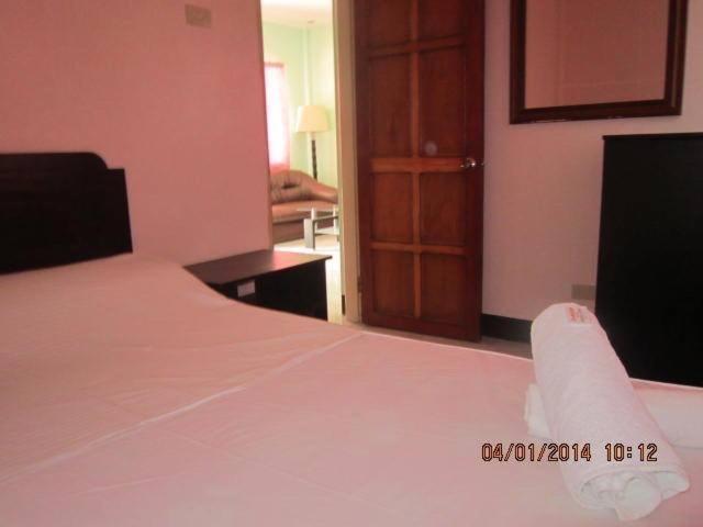Jared Suites Upper Digos Esterno foto