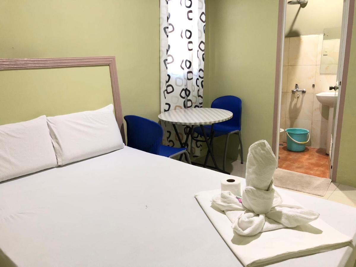 Jared Suites Upper Digos Esterno foto
